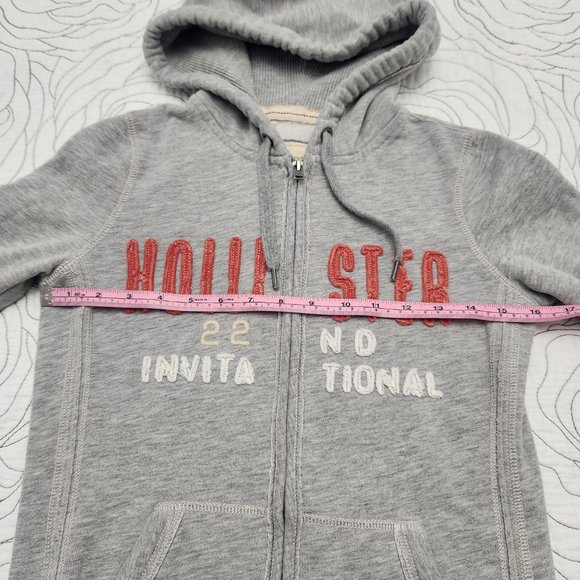 [S] Gray Zip Up Hollister Hooded Sweater - Picture 6 of 7